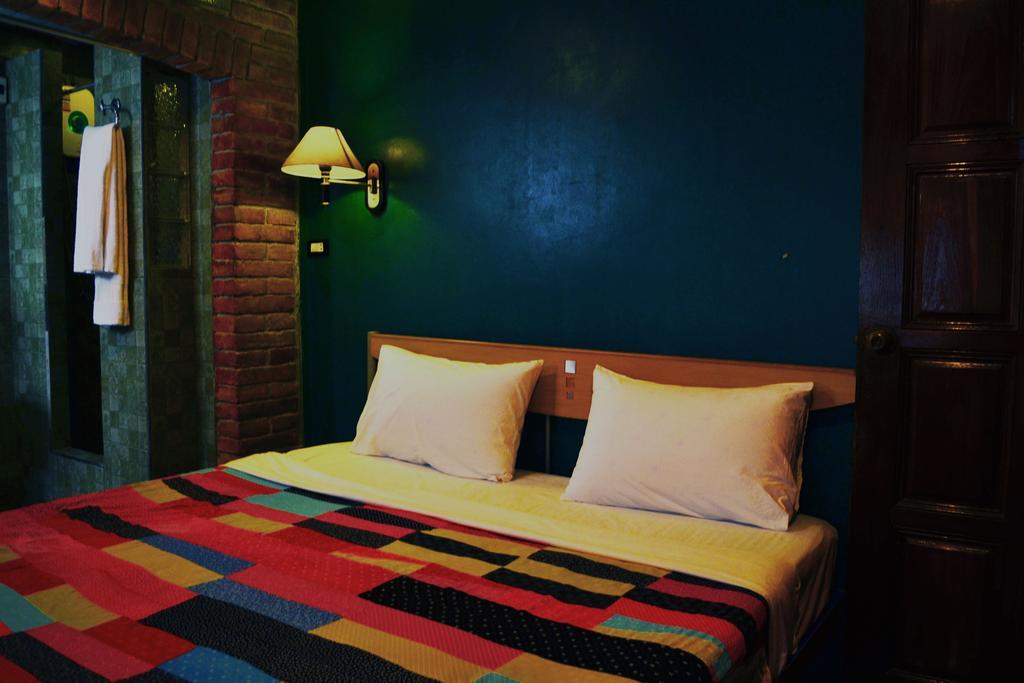 Brickhouse Ayutthaya Guesthouse Est 1986 Luaran gambar