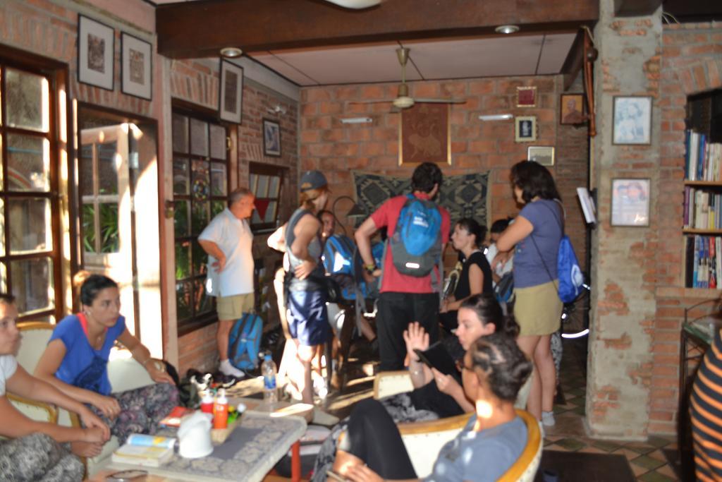 Brickhouse Ayutthaya Guesthouse Est 1986 Luaran gambar