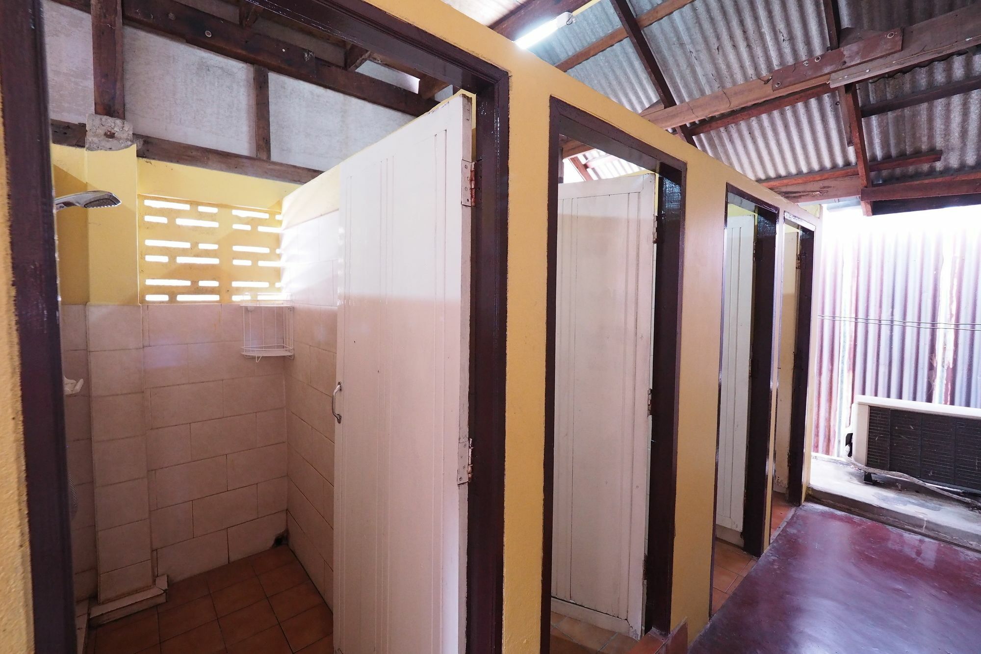 Brickhouse Ayutthaya Guesthouse Est 1986 Luaran gambar