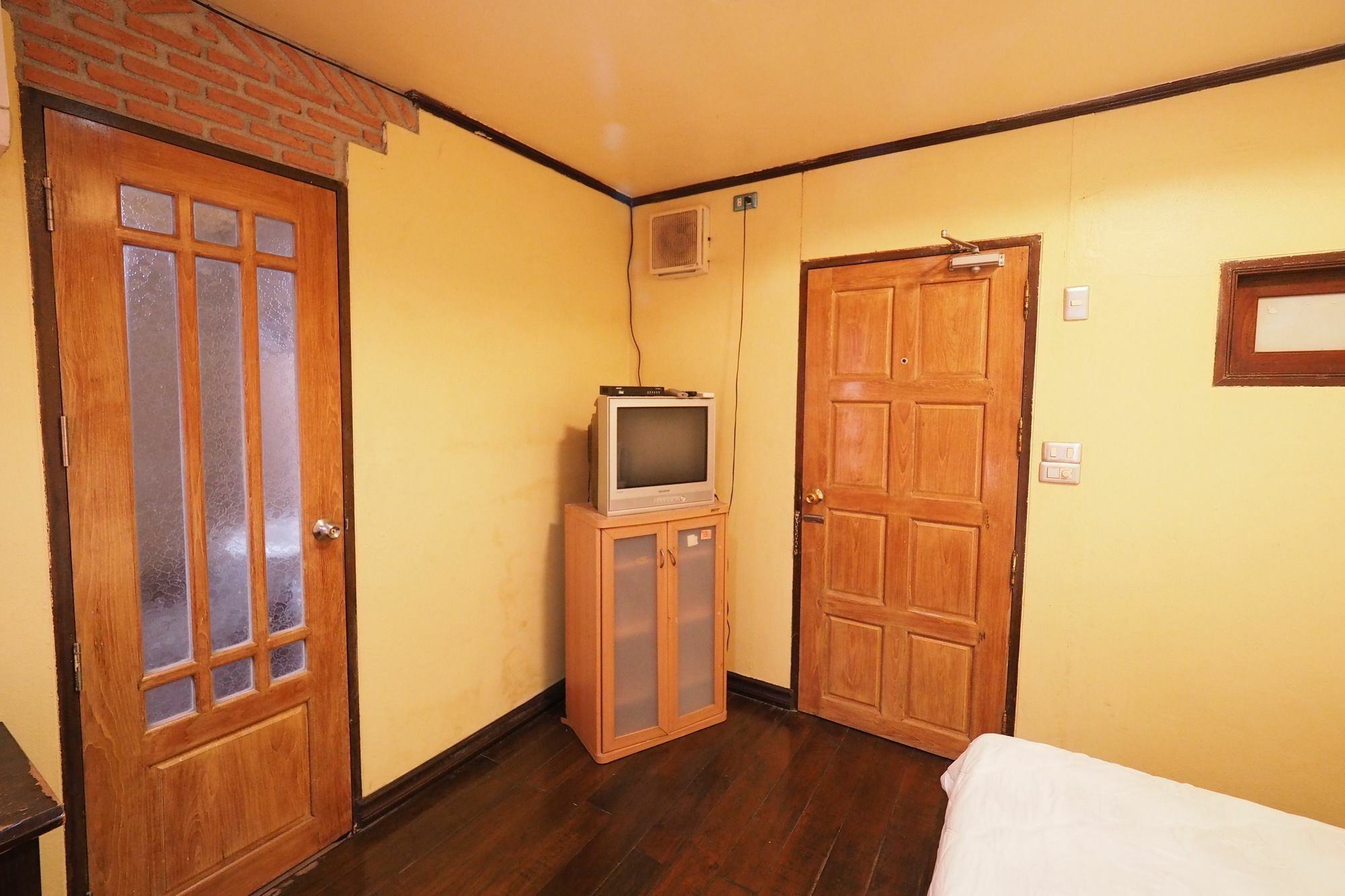 Brickhouse Ayutthaya Guesthouse Est 1986 Luaran gambar